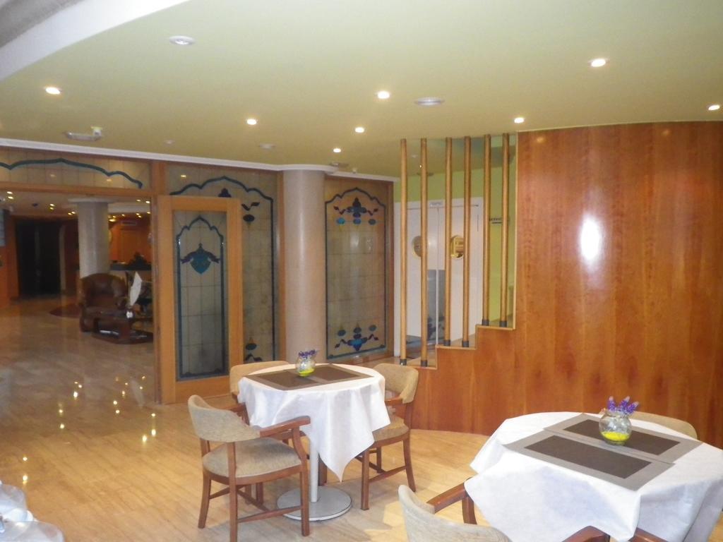 Nueva Plaza Hotel 3*